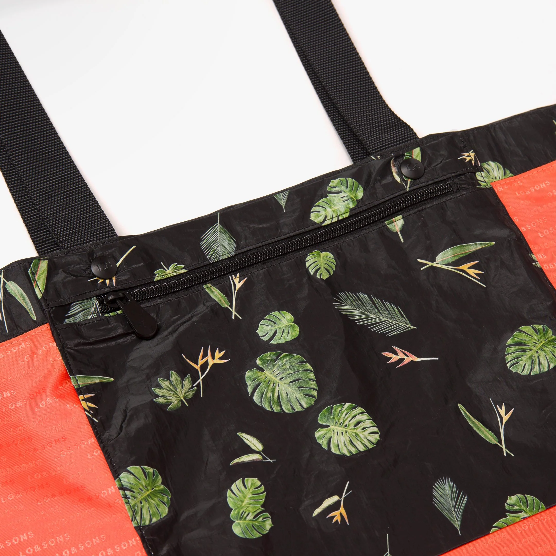 Del Mar Packable Tote Large - Tyvek - Leaf Print - Image 3