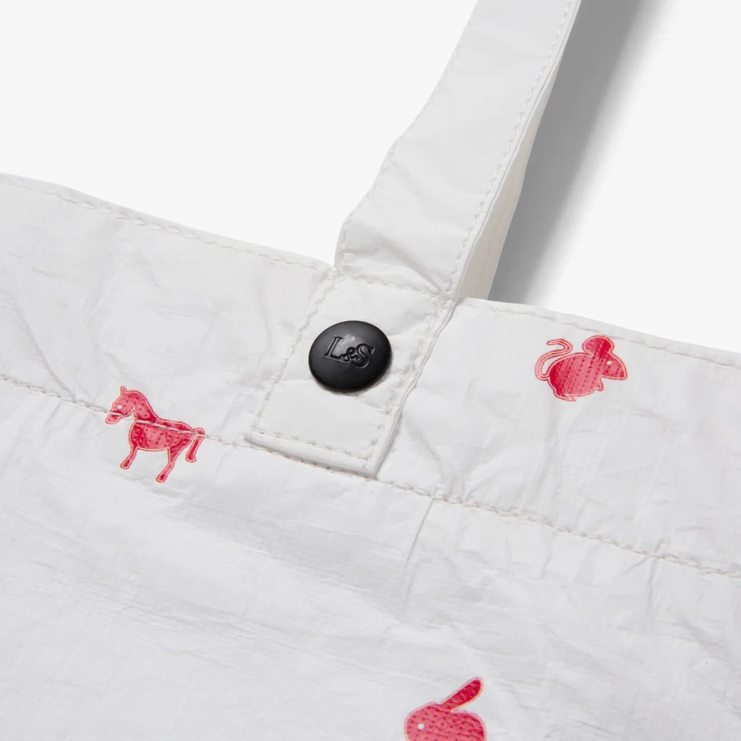Del Mar Packable Tote Large - Tyvek - White Zodiac - Image 4