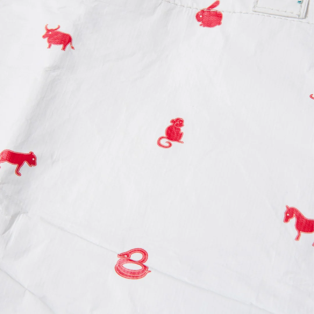 Del Mar Packable Tote Small - Tyvek - White Zodiac - Image 10