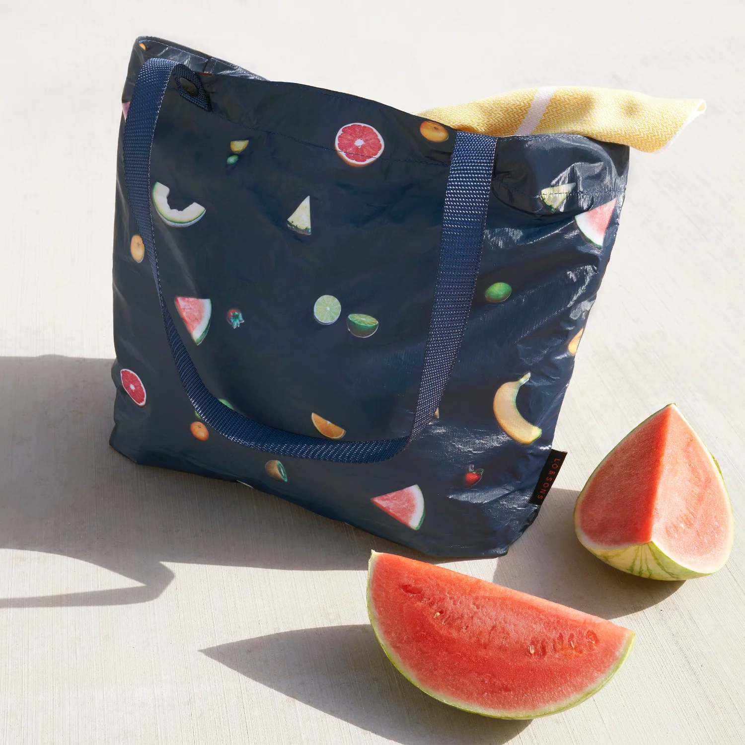 Del Mar Packable Tote Small - Tyvek - Navy Fruit - Image 2